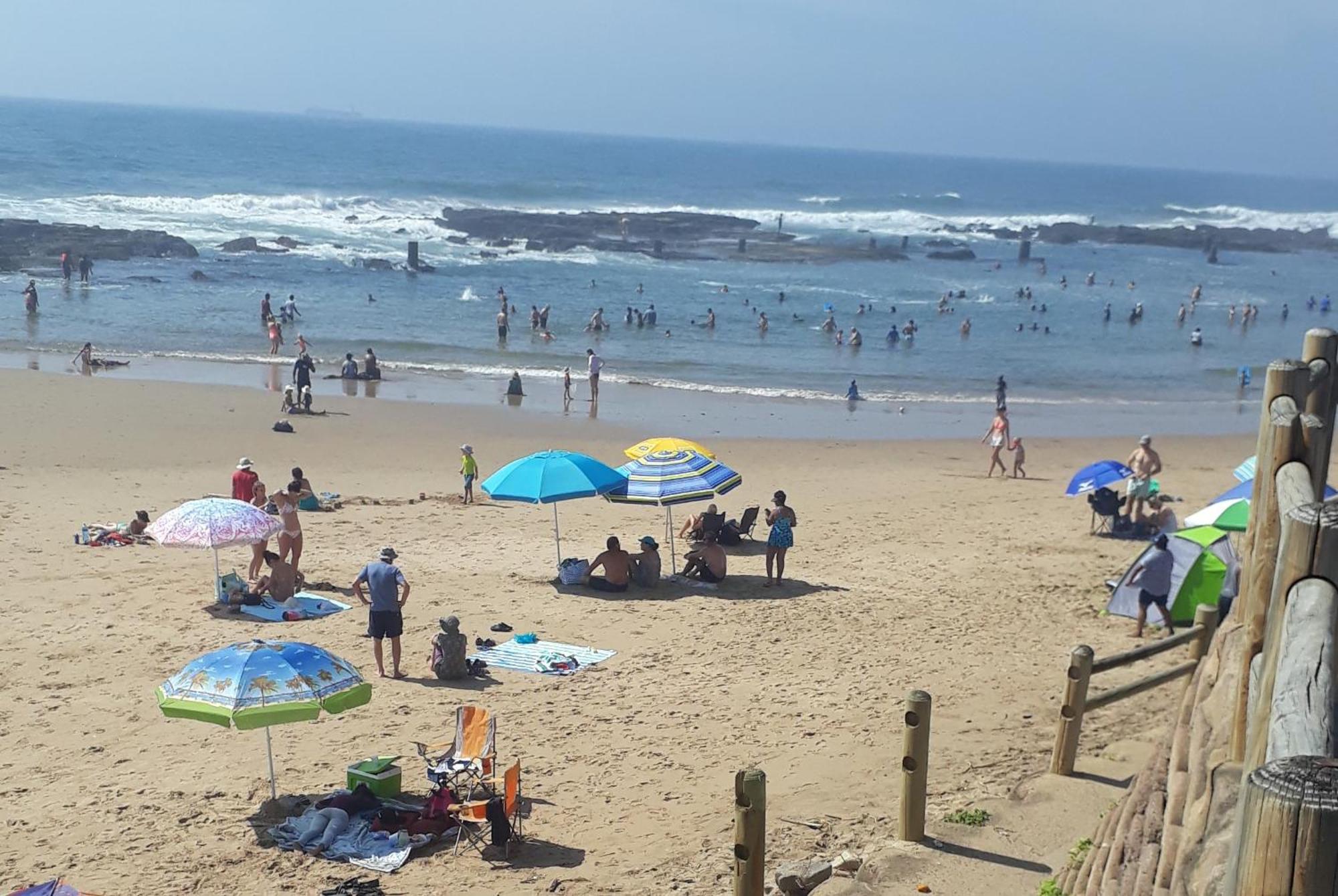 511 Umdloti Resort Beachfront 1Bed Self Catering Apartment Sea View Luaran gambar